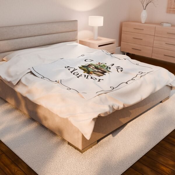 One More Chapter” Throw Blanket – Cozy Bookish Gift for Readers - Image 4